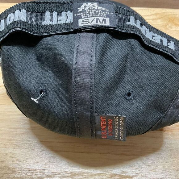 No Fear Hat Skull Flag Flex Ball Cap Black Red Stitching Small/Medium - Picture 10 of 16